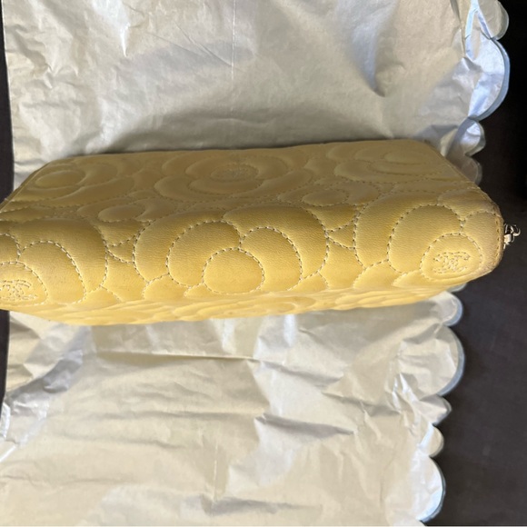 Chanel Camelia long wallet - Picture 14 of 15